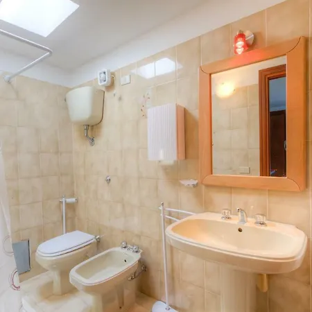 Апартаменты Ventotene Beachfront *