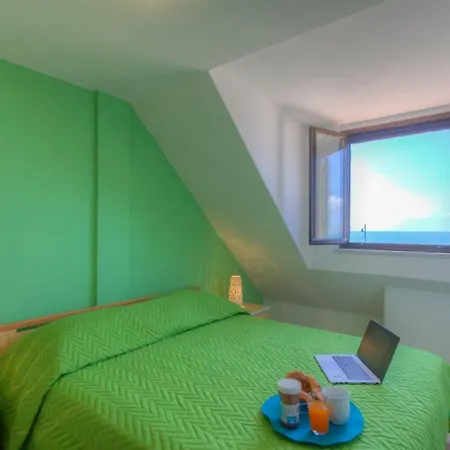 Apartment Ventotene Beachfront