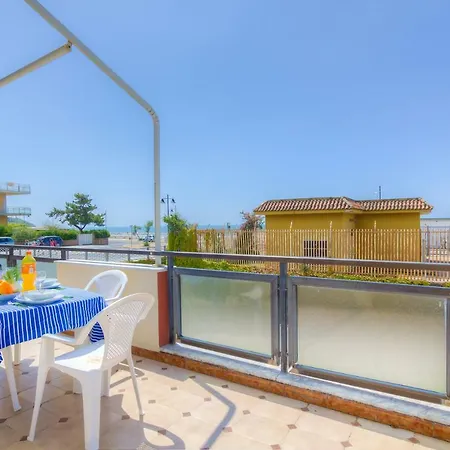 Apartment Ventotene Beachfront